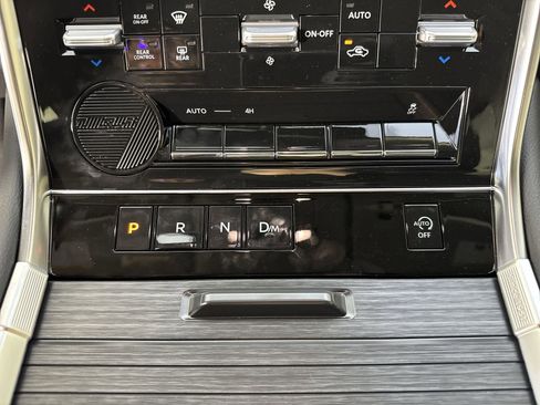 New 2025 Nissan Armada SV image 17