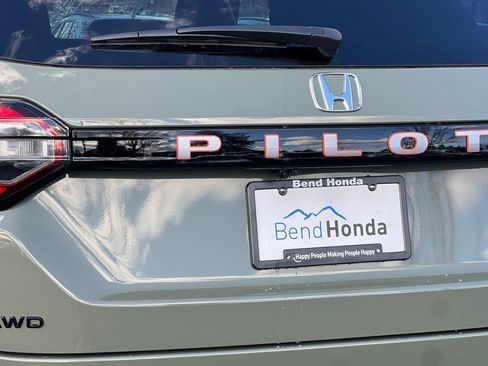 New 2026 Honda Pilot TrailSport image 10