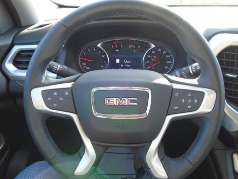 Used 2023 GMC Acadia SLT w/ Elevation Edition image 8