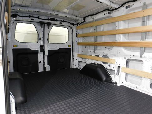 Used 2024 Ford Transit 250 Low Roof AWD w/ Exterior Upgrade Package image 45