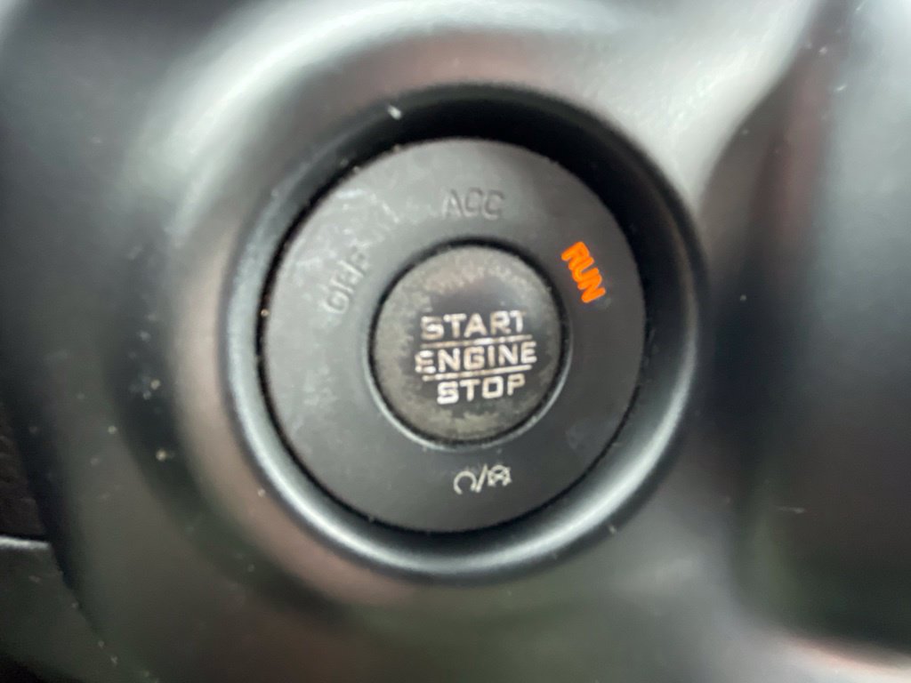 Used 2022 Jeep Wrangler Unlimited Rubicon w/ Cold Weather Group AWD/4WD image 18