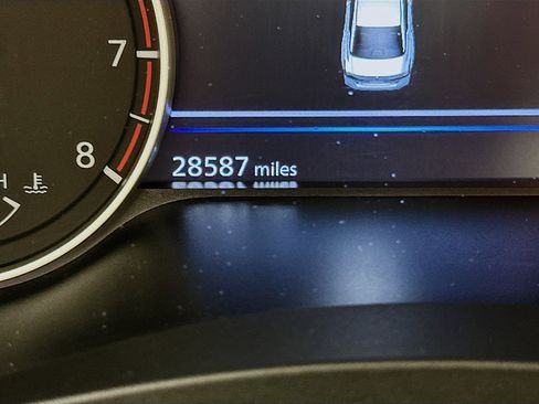 Used 2025 Nissan Altima 2.5 SV image 18