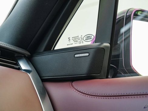 Used 2024 Land Rover Range Rover SE image 93