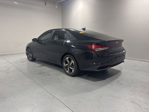 Used 2023 Hyundai Elantra SEL w/ Convenience Package FWD image 8