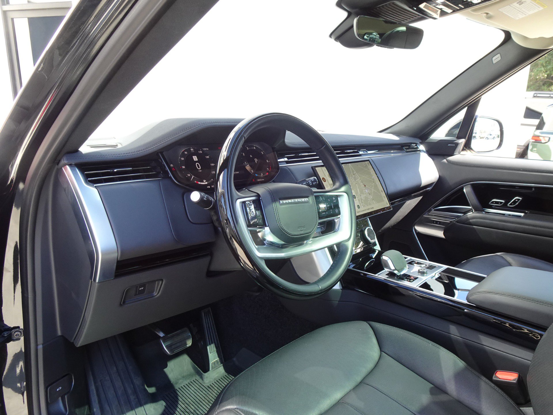 Used 2023 Land Rover Range Rover SE AWD/4WD image 11