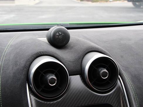 Used 2016 McLaren 570S Coupe image 32