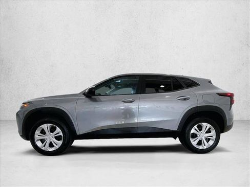 Used 2024 Chevrolet Trax LS FWD image 6