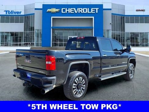 Used 2019 GMC Sierra 2500 Denali w/ Duramax Plus Package image 5