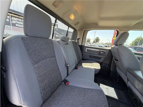 Used 2019 RAM 1500 Classic SLT w/ Luxury Group AWD/4WD image 27
