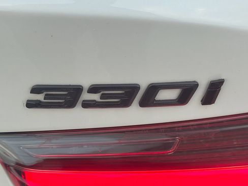 Used 2021 BMW 330i Sedan w/ Convenience Package image 12