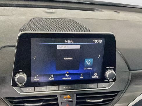 Used 2025 Nissan Altima 2.5 SV FWD image 19