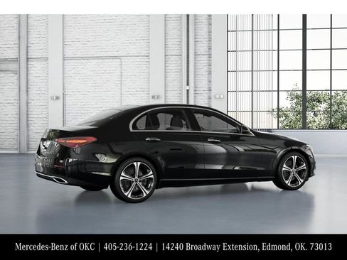 Used 2025 Mercedes-Benz C 300 Sedan image 19