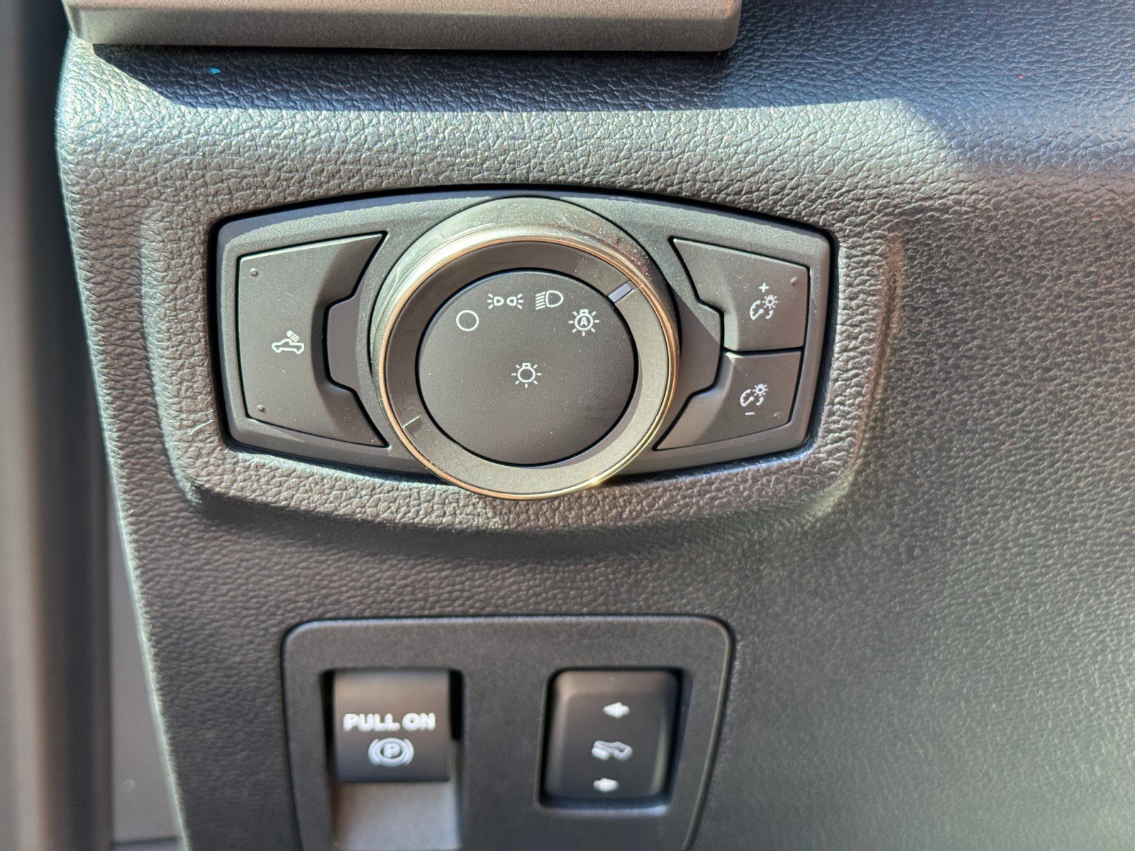 Used 2019 Ford F150 Raptor w/ Equipment Group 802A Luxury AWD/4WD image 18