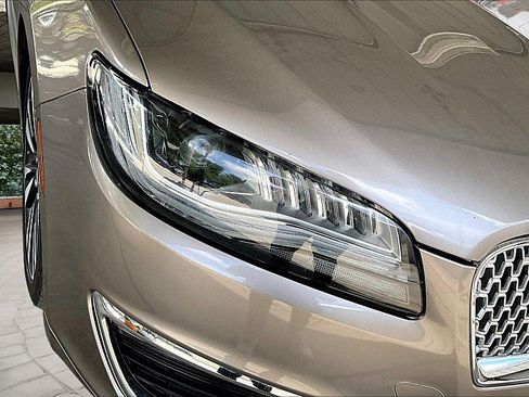 Used 2018 Lincoln MKZ Reserve w/ Climate Package FWD image 23