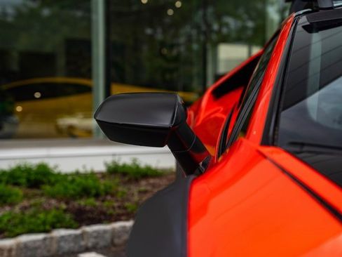 Used 2023 Lamborghini Huracan Sterrato image 6