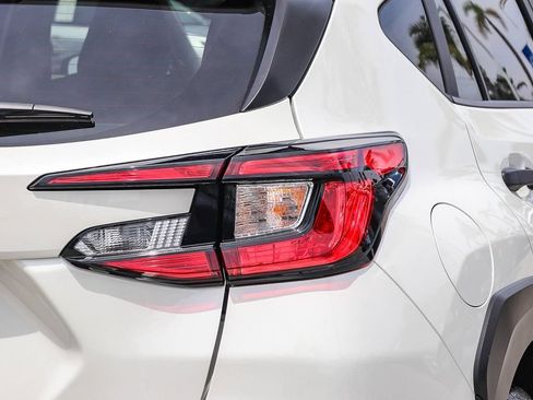 Certified 2025 Subaru Crosstrek 2.0i AWD/4WD image 9