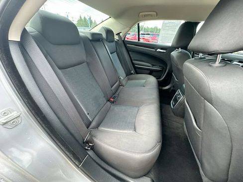 Used 2023 Chrysler 300 Touring RWD image 29