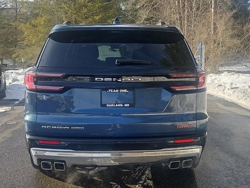 Used 2024 GMC Acadia Denali w/ Super Cruise Package image 4