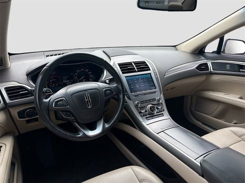 Used 2019 Lincoln MKZ Premiere image 25