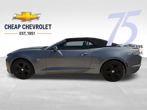 Used 2021 Chevrolet Camaro LT RWD image 2
