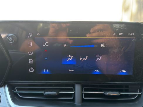 Used 2024 Chevrolet Trax LT w/ Driver Confidence Package FWD image 24