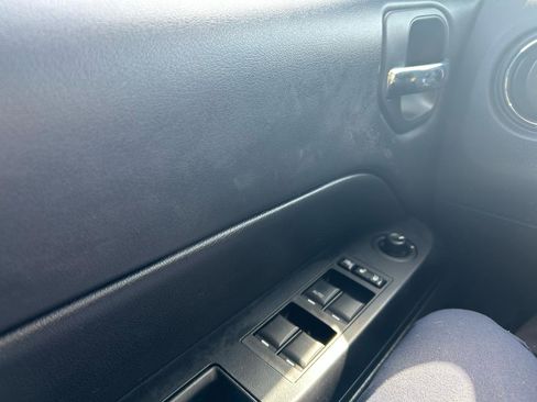 Used 2016 Jeep Patriot High Altitude image 26