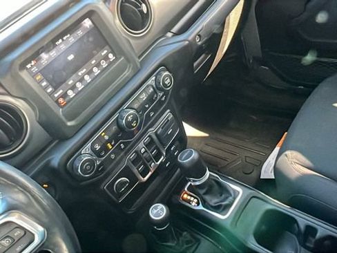 Used 2020 Jeep Gladiator Sport w/ Quick Order Package 24S image 31