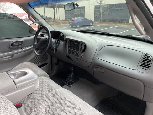 Used 2000 Ford F150 XL image 10