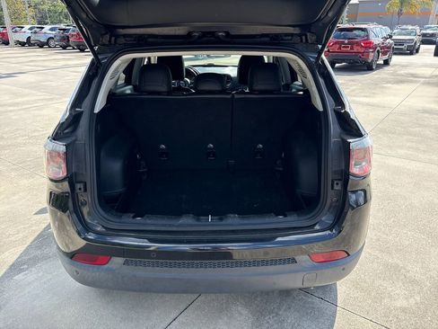 Used 2018 Jeep Compass Limited w/ Safe & Security Group FWD image 32