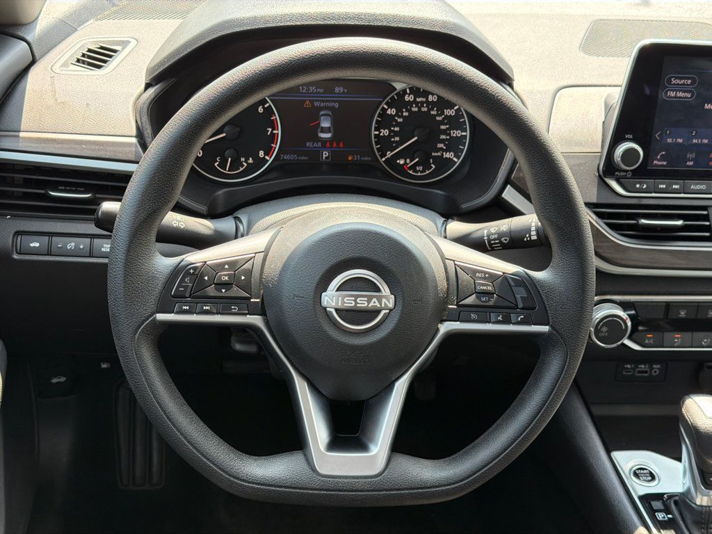 Used 2024 Nissan Altima 2.5 SV FWD image 23