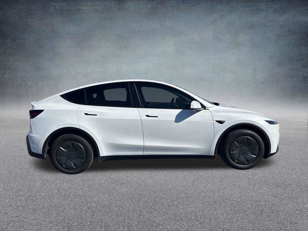 Used 2026 Tesla Model Y Long Range AWD/4WD image 2