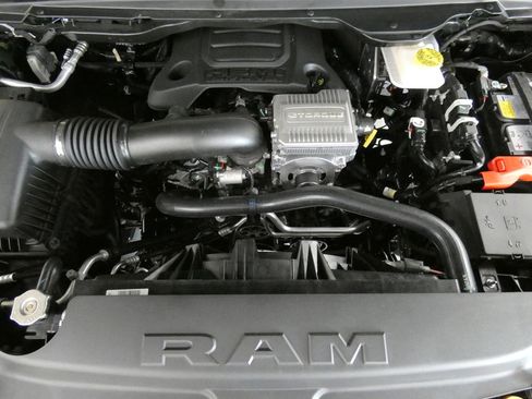 New 2026 RAM 1500 Laramie w/ Chrome Appearance Group AWD/4WD image 27