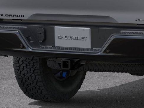 New 2026 Chevrolet Colorado ZR2 w/ Technology Package AWD/4WD image 14