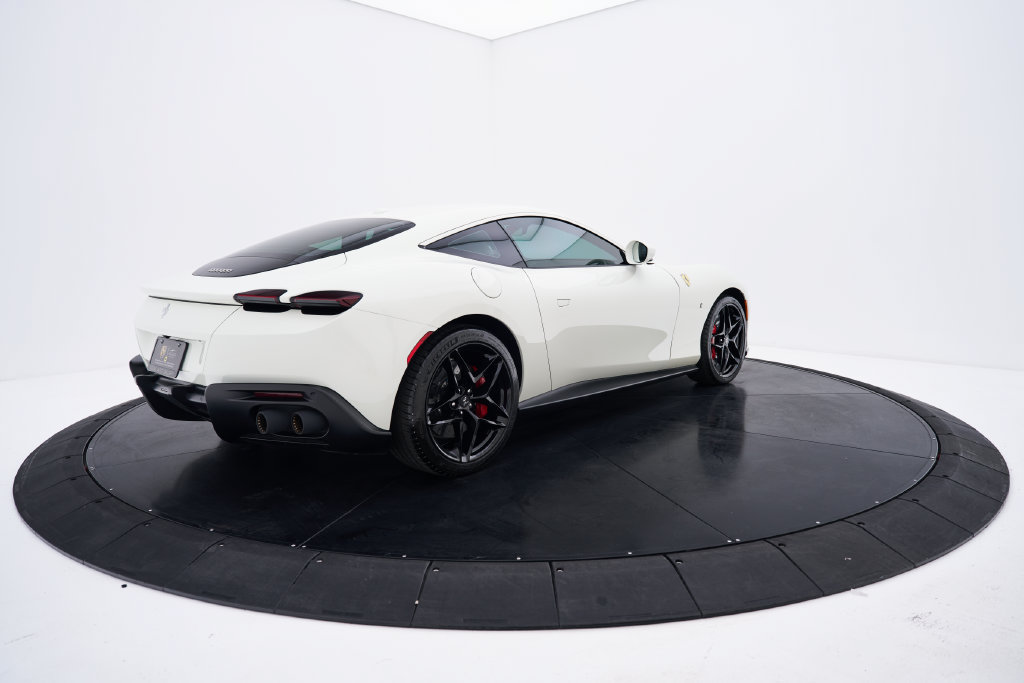 Used 2022 Ferrari Roma RWD image 16