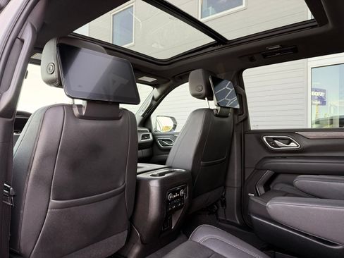 Used 2021 Chevrolet Suburban High Country AWD/4WD image 29