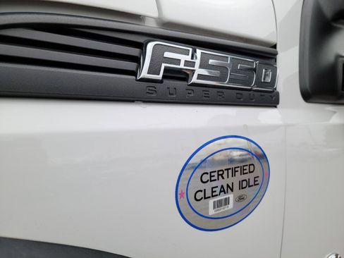 Used 2016 Ford F550 4x4 Crew Cab Super Duty image 16