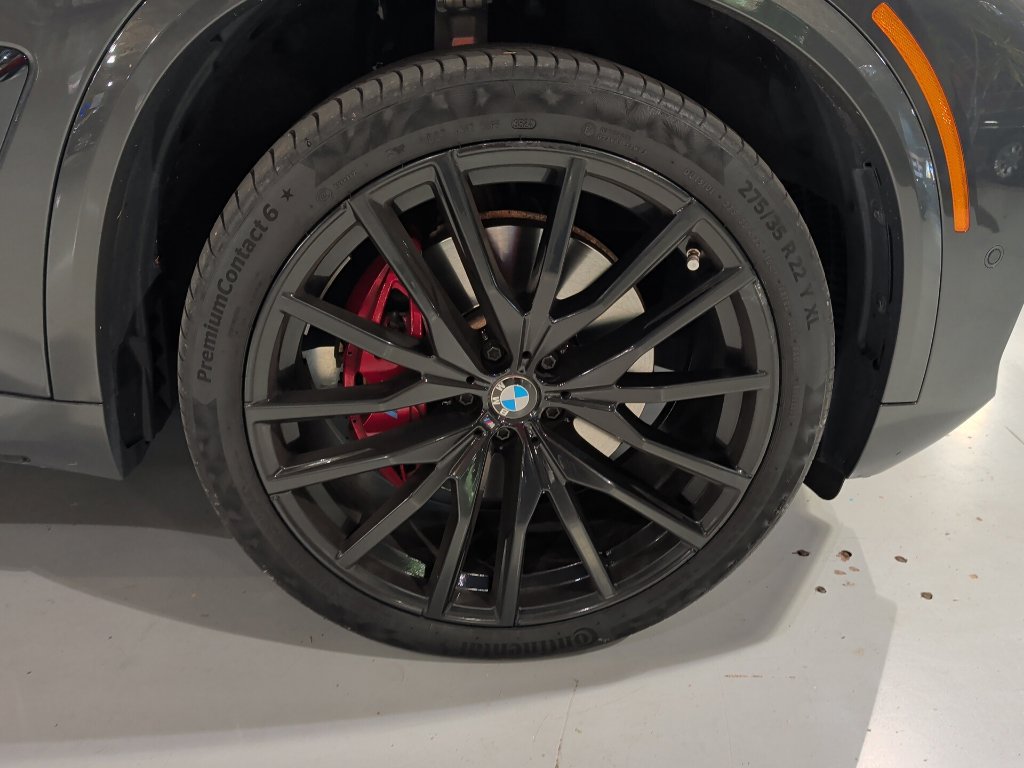 Certified 2024 BMW X5 xDrive40i w/ M Sport Package AWD/4WD image 7