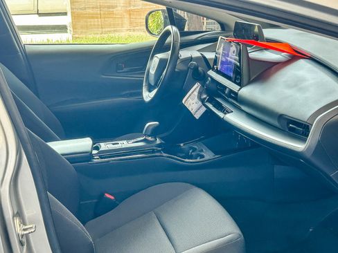 Used 2024 Toyota Prius LE image 16