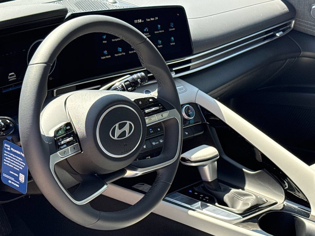 Used 2026 Hyundai Elantra Limited FWD image 18