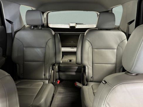 Used 2020 Chevrolet Traverse LT w/ Driver Confidence II Package image 32