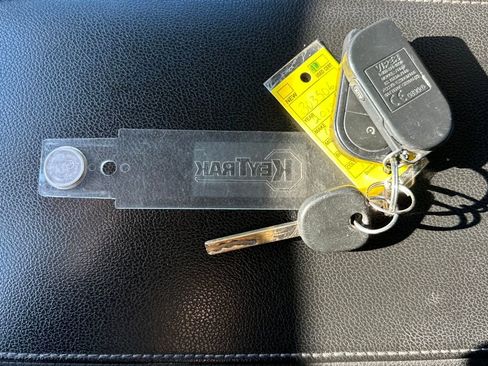 Used 2019 GMC Canyon SLE w/ Elevation Edition image 29