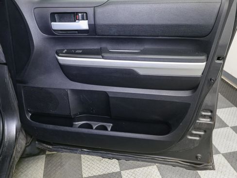 Used 2016 Toyota Tundra SR5 image 18