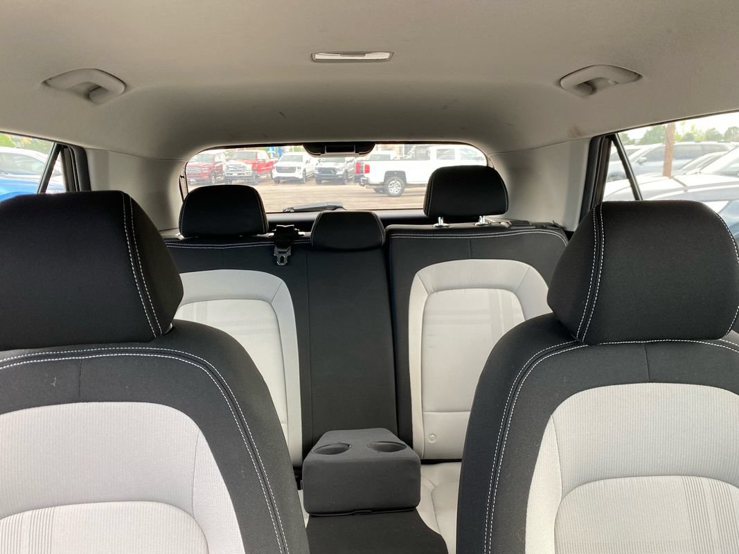 Used 2021 Hyundai Venue SEL FWD image 34