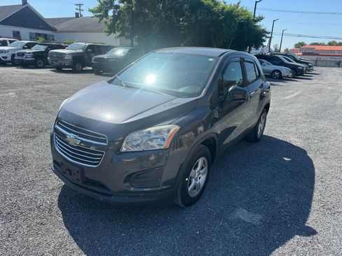 Used 2016 Chevrolet Trax LS AWD/4WD image 3