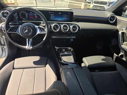 Used 2025 Mercedes-Benz CLA 250 image 20