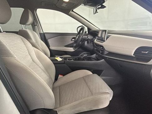 Used 2023 Nissan Rogue SV AWD/4WD image 28