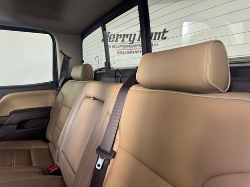 Used 2017 GMC Sierra 1500 Denali w/ Denali Ultimate Package AWD/4WD image 11