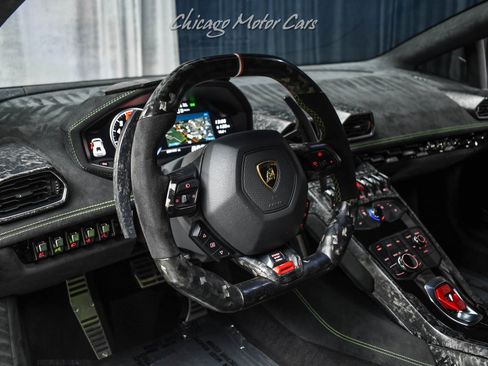Used 2018 Lamborghini Huracan Performante AWD/4WD image 8