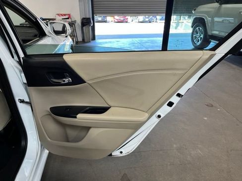 Used 2015 Honda Accord EX-L image 15
