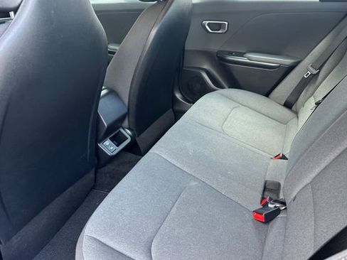 Used 2025 Kia K4 FWD image 13